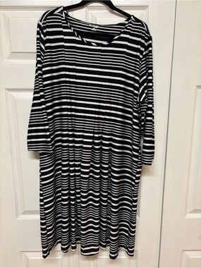 Kim Rogers Black & White Striped Midi Dress